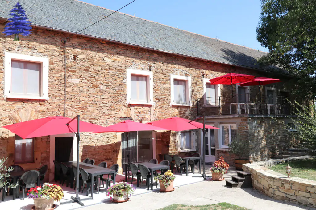 Domaine Ô Cèdre Bleu - Location de gîtes, chambres d'hôtes et réception de stage en Aveyron